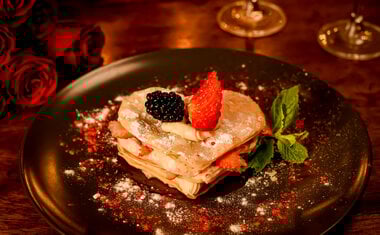 Imagem de destaque para 61 restaurantes em SP perfeitos para um Dia dos Namorados inesquecível!